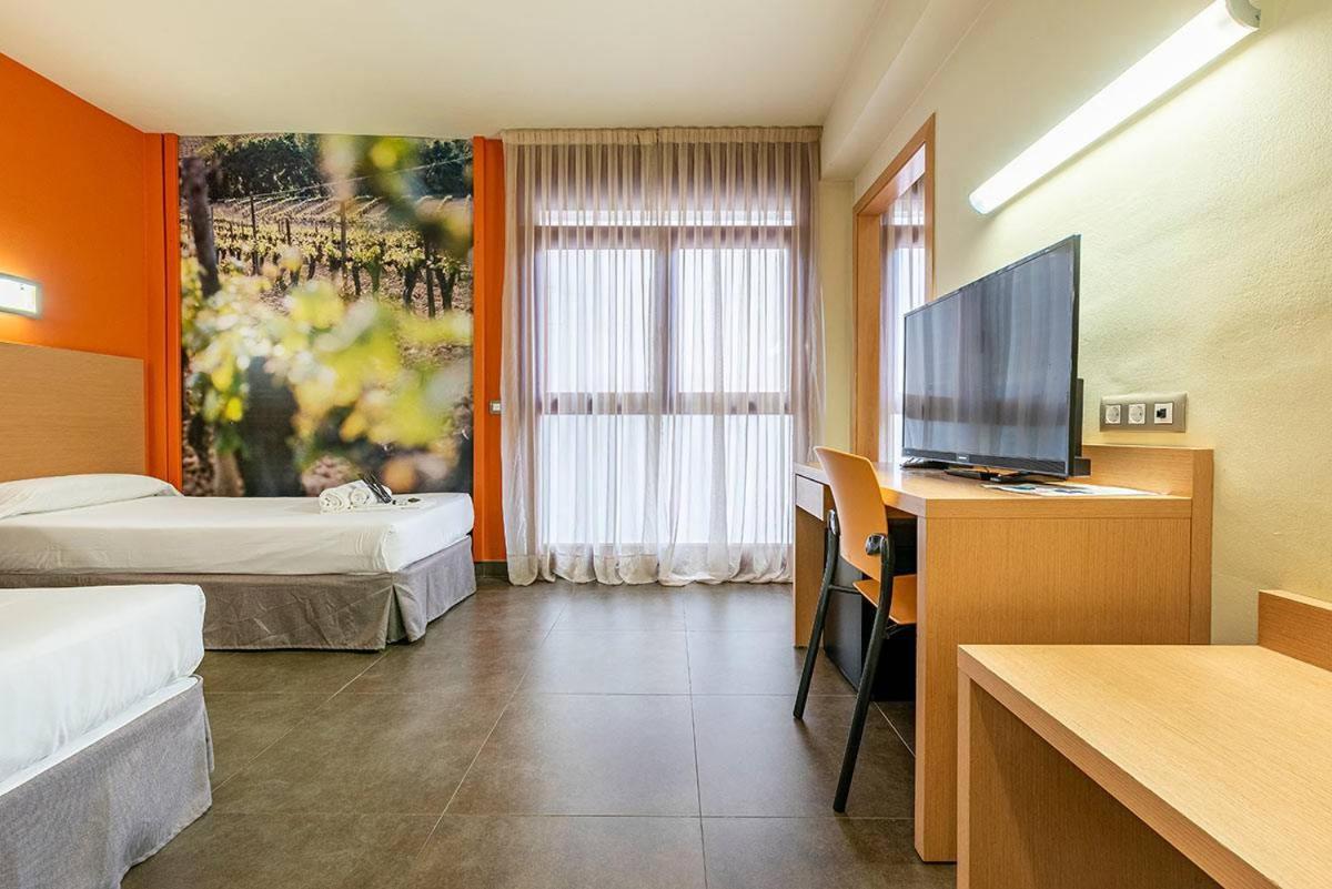 Hotel Pere III El Gran Vilafranca del Penedès Extérieur photo