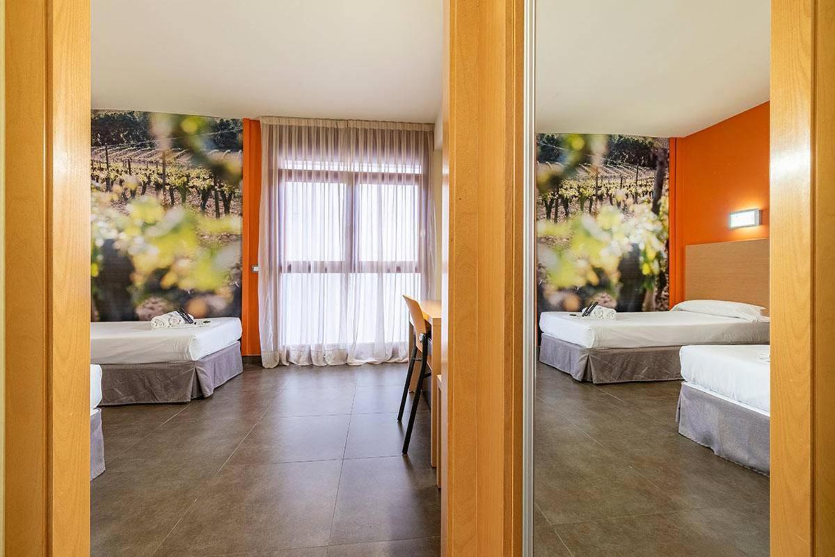 Hotel Pere III El Gran Vilafranca del Penedès Extérieur photo